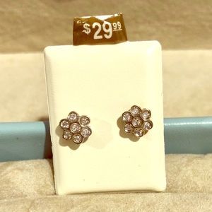 🆕10 ct white gold Earrings🆕